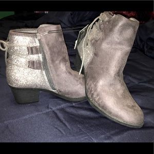 Shoes/boots/booties